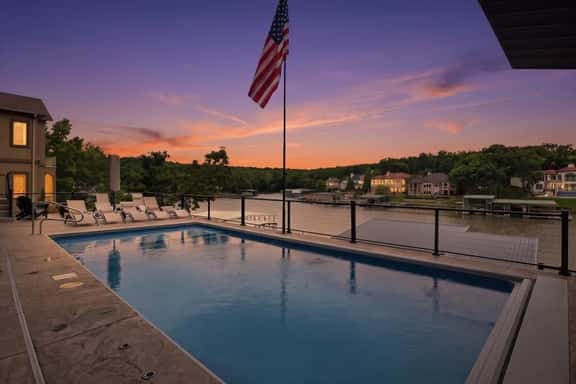 1200 LAS CAMPANAS - Image 1