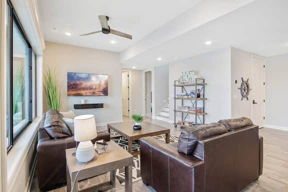 68 LYNNS CT  1