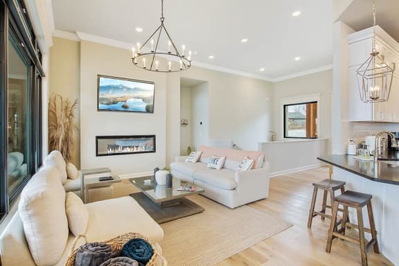 68 LYNNS CT  1