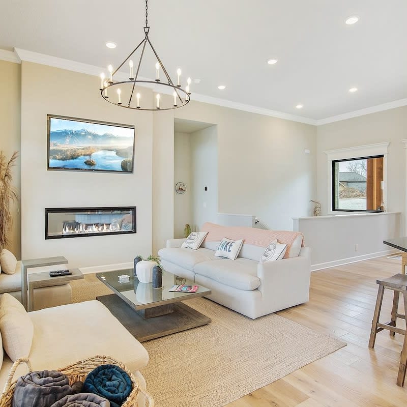 68 LYNNS CT 1